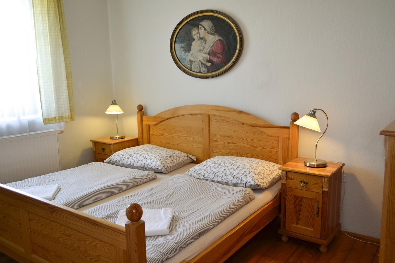 Ferienwohnung Blazkuv Statek Malsice Exterior foto
