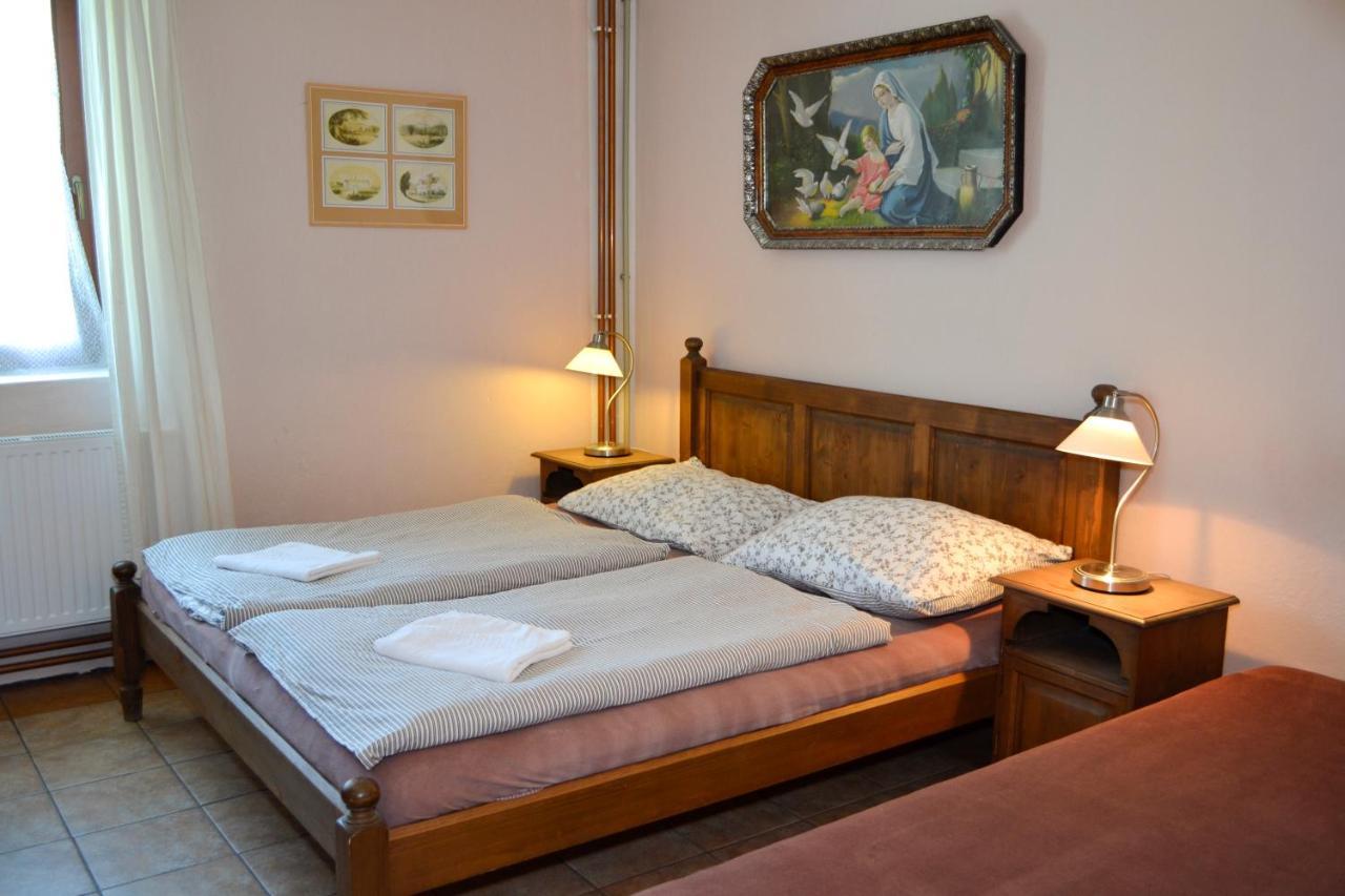 Ferienwohnung Blazkuv Statek Malsice Exterior foto